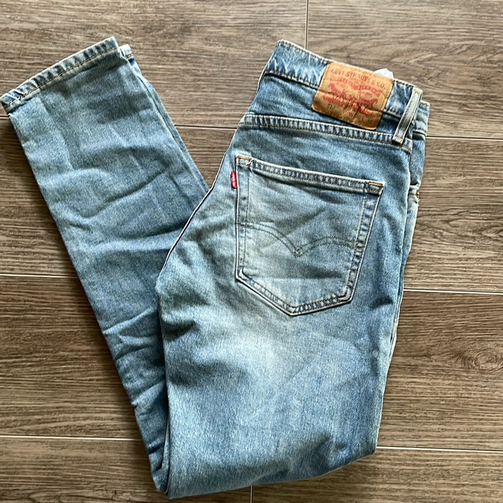 Men’s Levi jeans